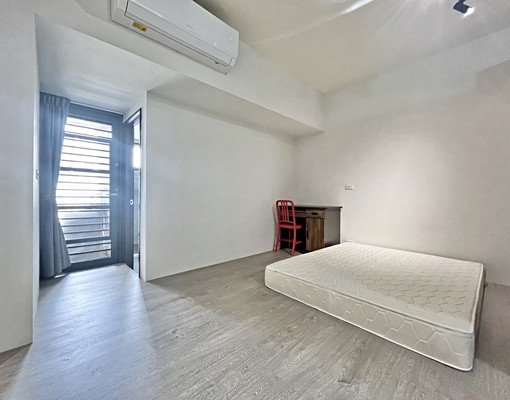 可貓電梯✨陽台流理臺✨更衣間✨機車位✨通風明亮 - Image 3