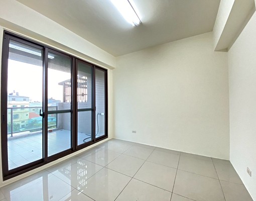 員林別墅社區|臨路美透天|大空間|員林大道【可寵|可租補】 - Image 6