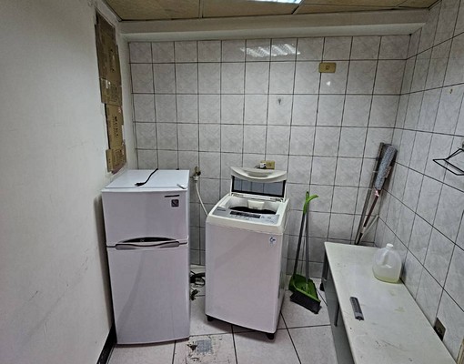 文心路中清路*水湳全包套房可租補可入籍(仲免) - Image 9