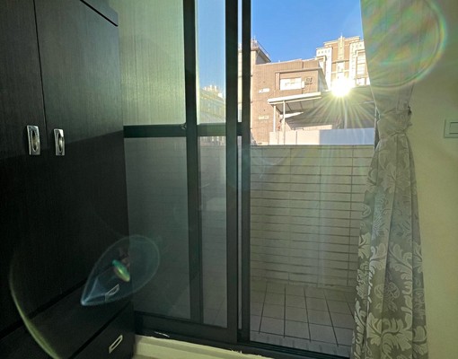 【可租補入籍】獨立陽台安靜挑高套房屋況好採光通風佳 - Image 3