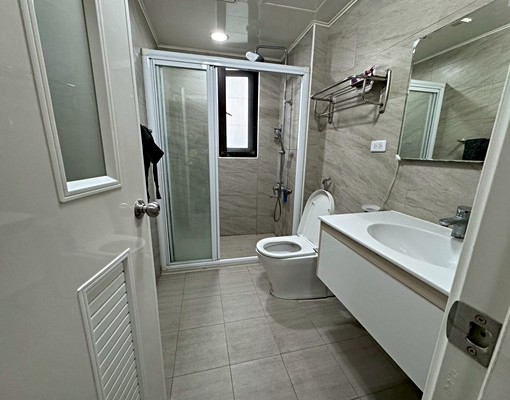 御墅家大面寬雙車位4層樓透天可寵物可租補 - Image 8