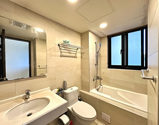 一中商圈三房休旅車位可租補含傢俱家電 - Image 9