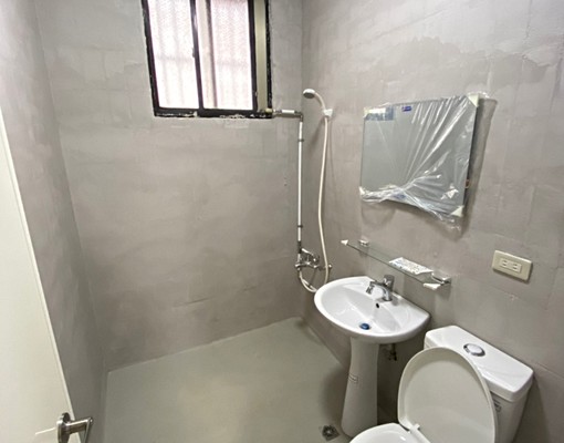 E長安長榮商圈。便利大三房。可租補可入籍 - Image 7