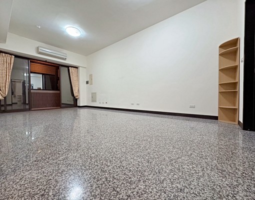 古蔡🏅三重【學甫大廈】近重陽橋.大三房雙衛浴.含管含車 - Image 1