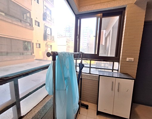 西屯路二段上逢甲夜市商圈三面採光大套房 - Image 5