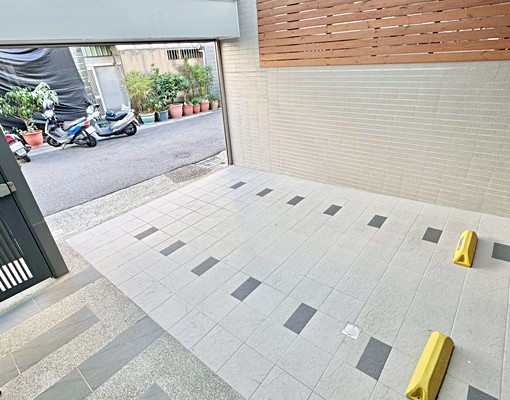 整棟豪宅出租✅租補戶籍報稅✅車庫平車✨秒殺大坪四房✨家庭首選 - Image 1