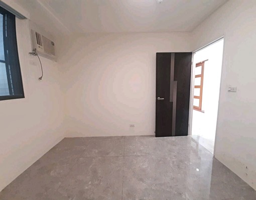 鄰近捷運.市場☆溫馨.通風明亮、3+1房附車位☆租金含車含管 - Image 8