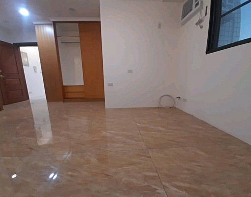 鄰近捷運.市場☆溫馨.通風明亮、3+1房附車位☆租金含車含管 - Image 9