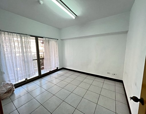 🌸社宅。松竹國小。電梯大四房平車位。可租補。免仲🌸 - Image 9