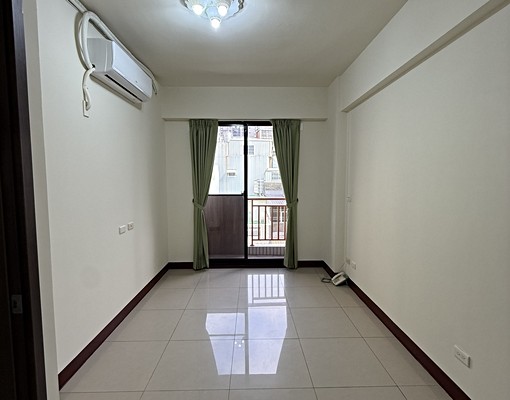 市中心5+1房車庫透天★68快速★屋齡新 - Image 6