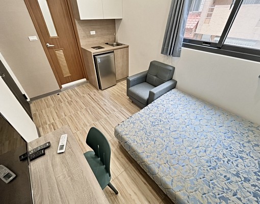 可寵電梯✨陽台流理臺✨可租補✨地點佳✨通風明亮 - Image 1