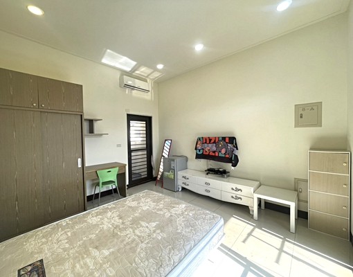 園區旁大套房｜垃圾集中管理｜使用空間超大｜獨立洗衣機 - Image 2