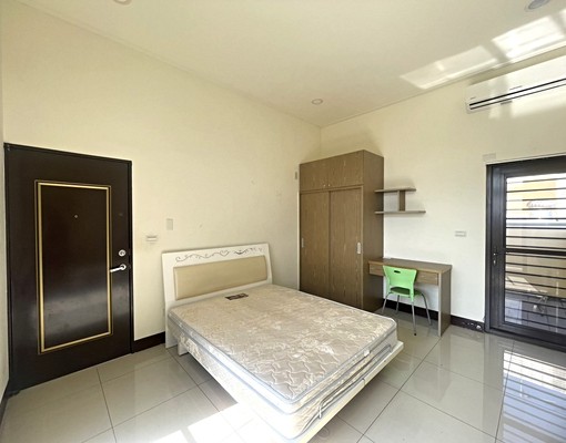 園區旁大套房｜垃圾集中管理｜使用空間超大｜獨立洗衣機 - Image 4