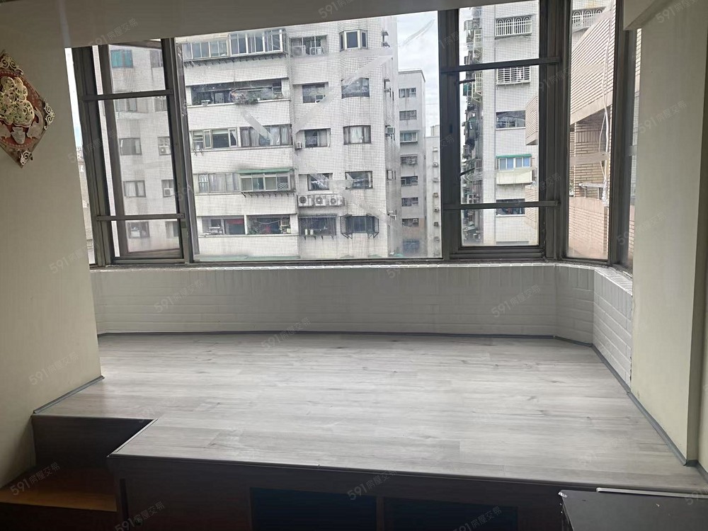 小型日式和室，新鋪地板，夜深人靜可沉思冥想是絕佳的休憩場地