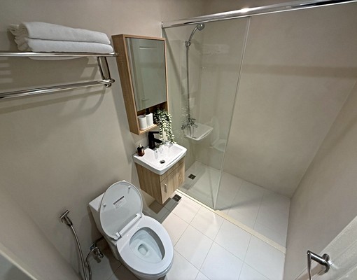 中原⚡️可租補/全新裝潢/首批入住/傢俱齊全/採光佳/陽台 - Image 8