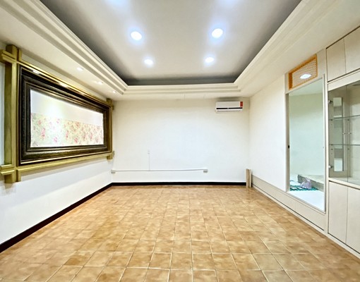 ⭐⭐⭐三民高中站住辦皆佳~🚗門前方便停車🚗 - Image 2