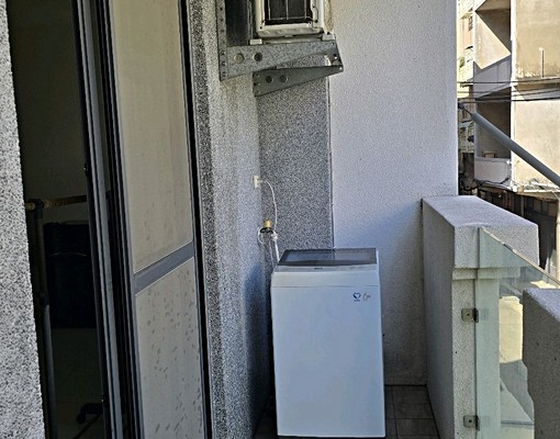 大坪數近明新科大工業區獨立洗衣機曬衣陽台套房 - Image 3