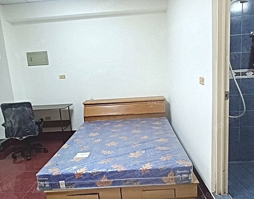 建國四路透天4樓套房包水費網路 - Image 4