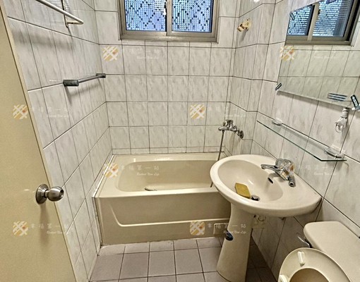 北區透天6房#可租補可入戶#雙平面車位#可貓咪 - Image 9