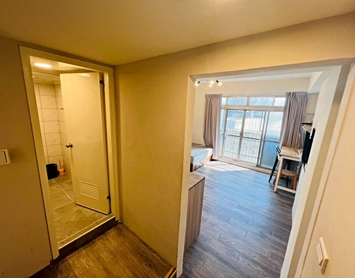 忠孝夜市🔆陽台獨洗曬🔆可租補🔆採光佳🔆中興大 - Image 4