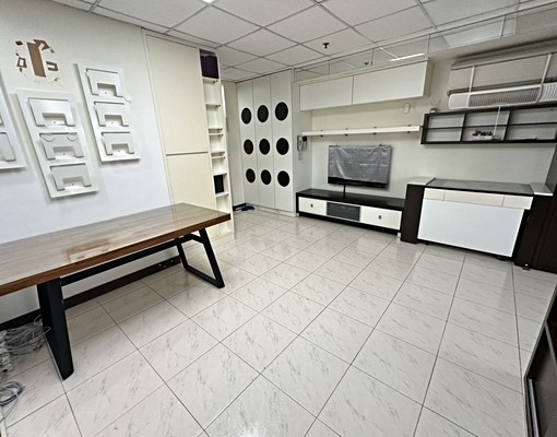 ⭐可租補/免服務費/捷運府中站30秒/代收垃圾包裹/家具可談 - Image 2