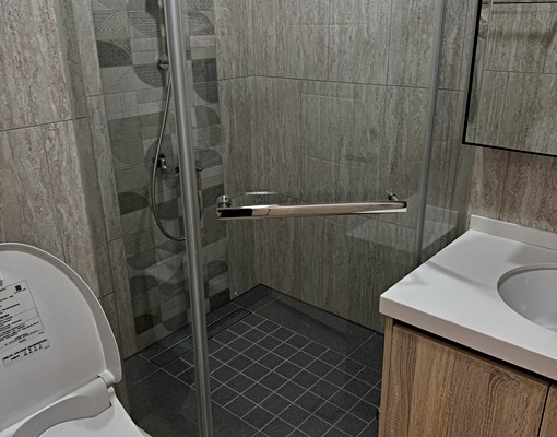 中路-國際one稀有高樓層全新裝潢家具屋主直租免仲 - Image 8