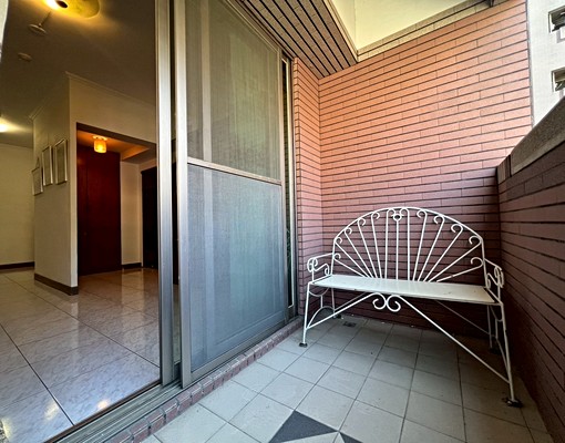 東區(租)荷蘭澄園高樓三房(含管理費+可租補+家具家電) - Image 3