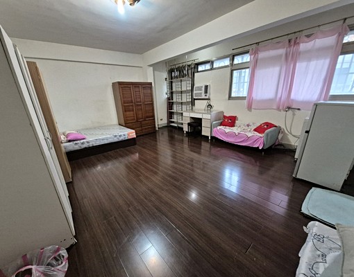 近園區電梯獨立套房/台水電/室內機車 - Image 1