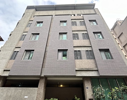 忠孝夜市旁電梯套房💯可租補💯機車好停 - Image 1