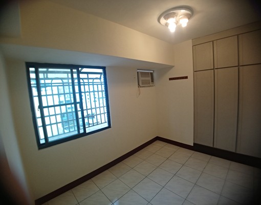 位市中心近車站學校生活機能佳有平面車位 - Image 8