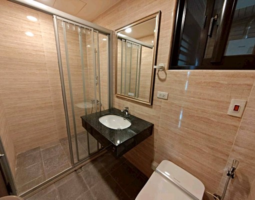 楓采2房平車靚宅 - Image 5