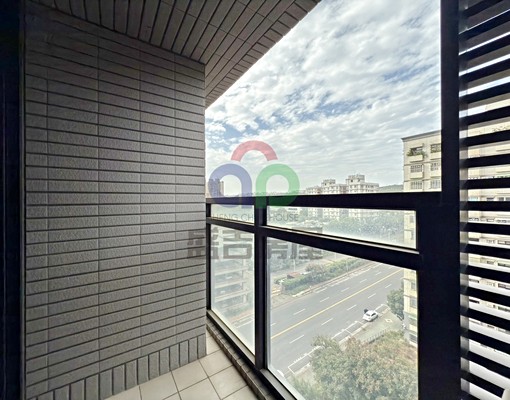 太子雲世紀C區,三房機械車位,可租補報稅入籍屋況優!! - Image 4