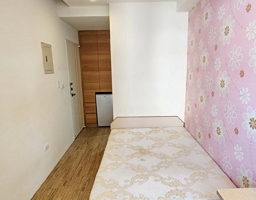 !可租補!近中國醫!小資獨立陽台套房 - Image 3