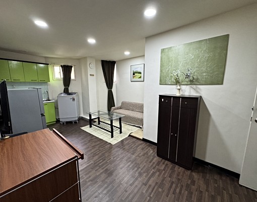 近北平路.天津商圈.水湳.精裝兩房一廳 - Image 1