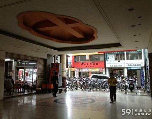 【超便宜】距興大步行3分鐘,獨立陽台落地窗 - Image 9