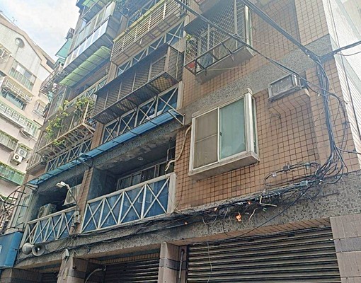 成功國小旁長安街電梯華廈溫馨3+1房(和式),有機車位 - Image 14