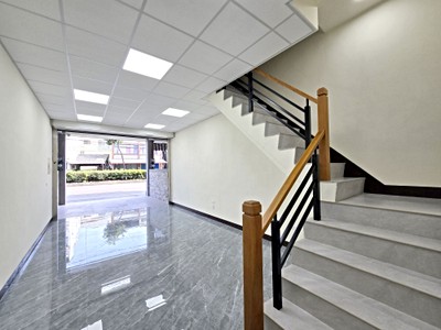 萬丹省道｜透天店面＋五套房＋騎樓車庫｜全棟翻新