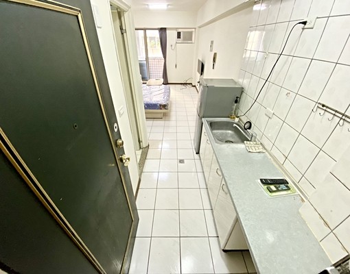 🏠中美街勤美🌟台水電x大套房廚房x陽台獨洗曬 - Image 8