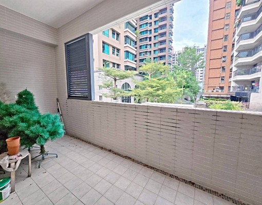 美術館黃金店面,整棟大地坪,適合醫療及補教業 - Image 6