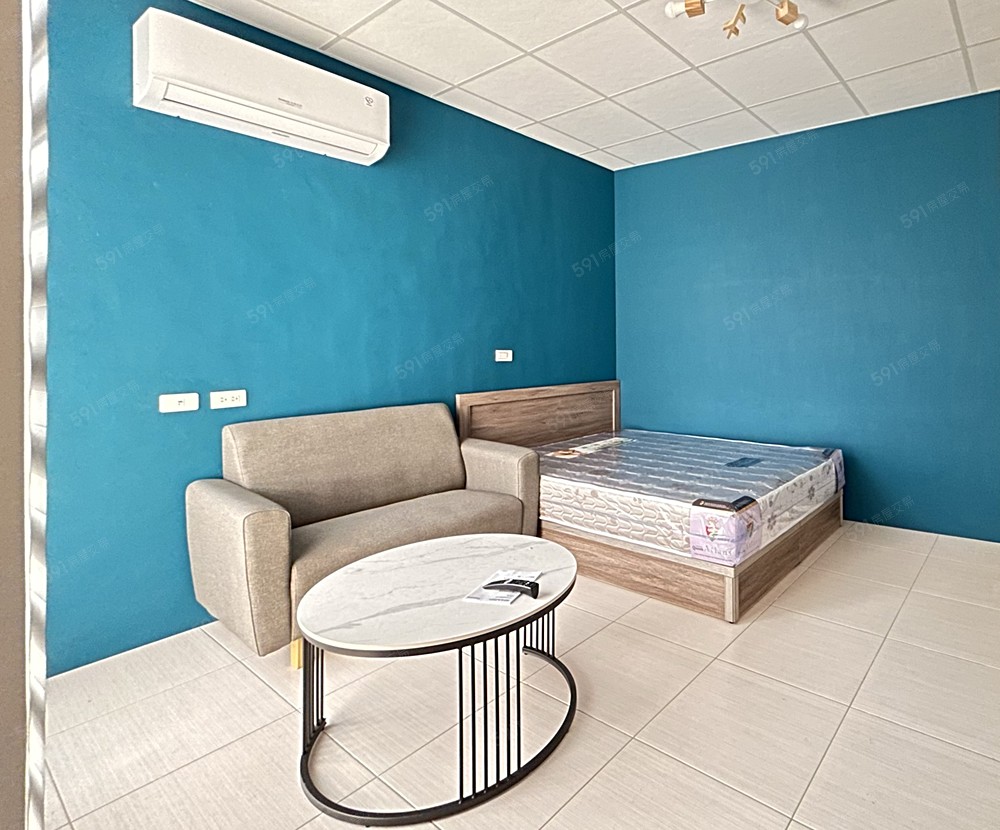 精緻陽台套房 / 2F / 11500元