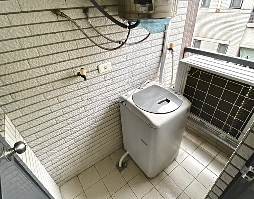 海線首選優質套房一卡皮箱即可入住近弘光靜宜可租屋補助 - Image 4