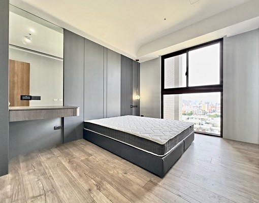 百萬設計🔥傢俱全配✅華麗低奢風✨高樓層景觀戶💯 - Image 9