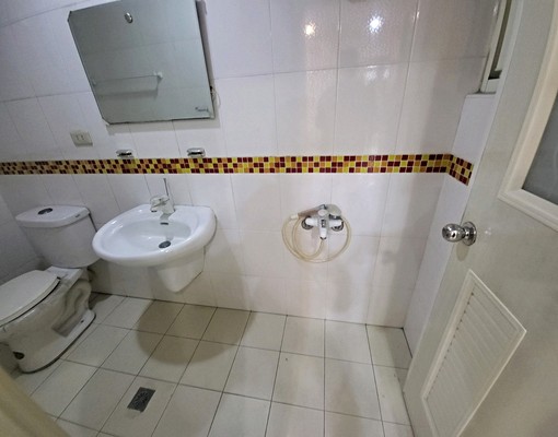 漂亮鄰重慶國中3+1房 - Image 8