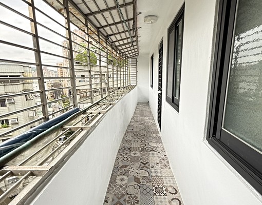 中信億城團隊志明~南勢角站大露台全新裝潢2房~ - Image 9