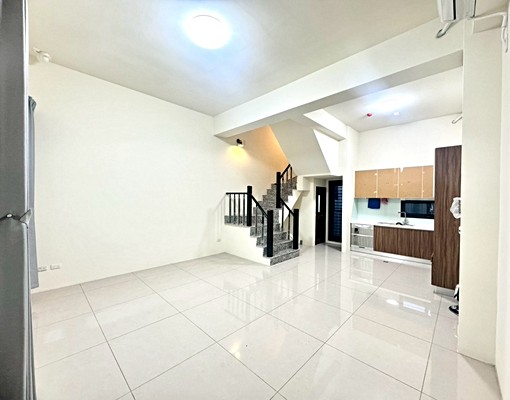 全新✨沙鹿5房4衛浴透天✅租補✅貓咪✨沙鹿市區✨沙鹿火車站✨ - Image 1