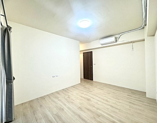 全新✨沙鹿5房4衛浴透天✅租補✅貓咪✨沙鹿市區✨沙鹿火車站✨ - Image 6