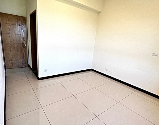 可報稅,前後陽台採光佳。景觀戶,歡迎公司承租 - Image 7