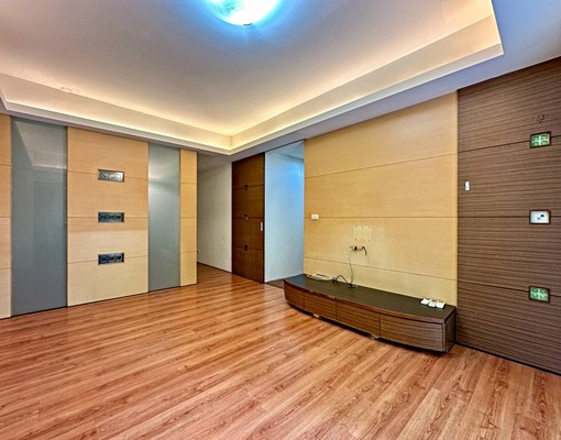 西屯米平方國安國宅一樓住店稀有釋出歡迎承租 - Image 2