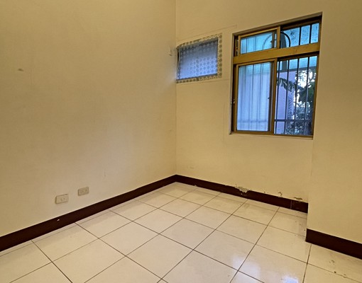 近空軍醫院電梯3房租金含車位~~~ - Image 2