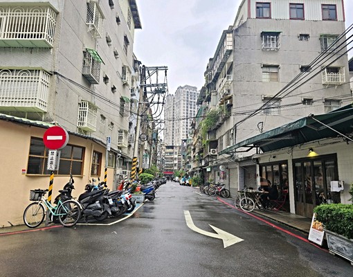 大坪林捷運小公寓🌟超大陽台🌟適合小家庭 - Image 14